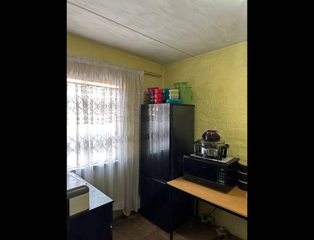 2 BEDROOM HOUSE FOR SALE IN LUFHERENG